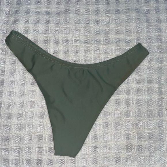 SHEIN Olive Green bikini - Picture 5 of 5
